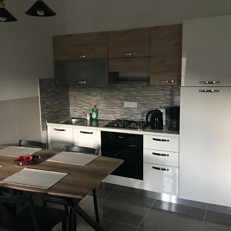 דירות באלה Studio Apartman Dado מראה חיצוני תמונה