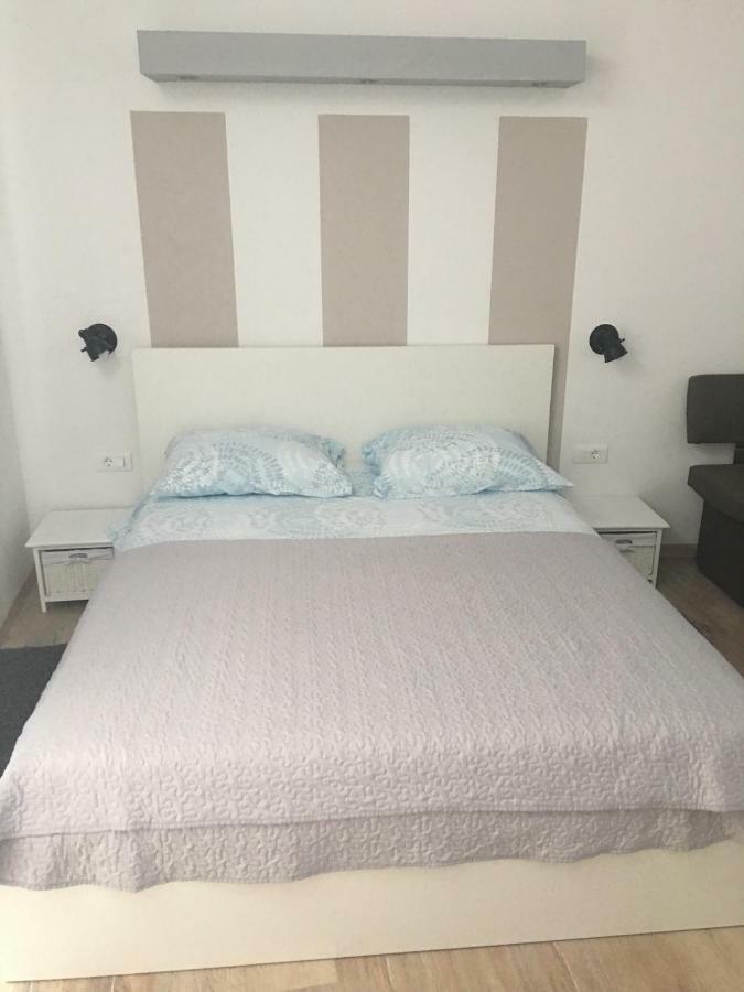 דירות באלה Studio Apartman Dado מראה חיצוני תמונה